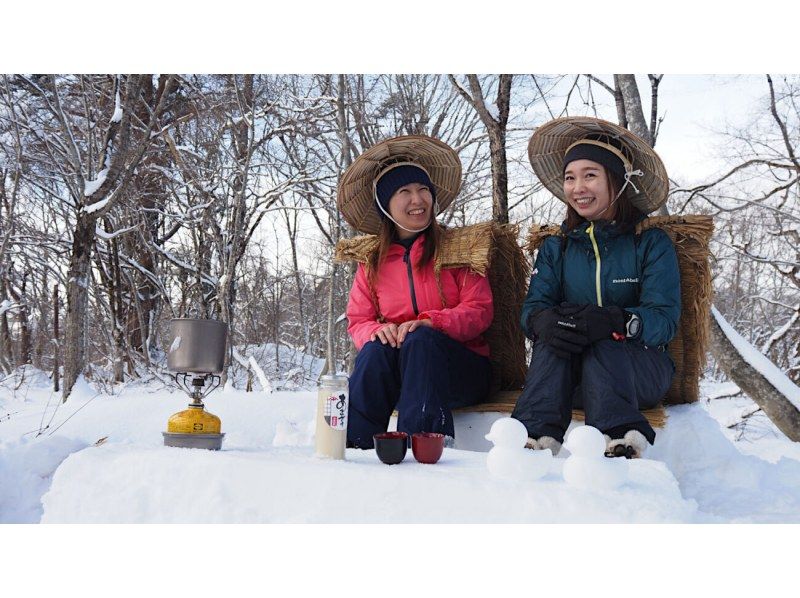 [Fukushima/Urabandai/Aizu cultural experience] Hiking tour on frozen lake using traditional folk tool "Kanjiki" の紹介画像