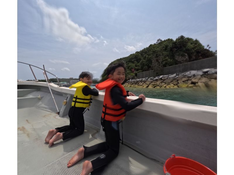 [Onna Village, Okinawa] Rainy season burnout Beginner Lau Sup and boat snorkeling in the Blue Cave Lau Sup Free GOPRO filming #Brother Lau's shopの紹介画像