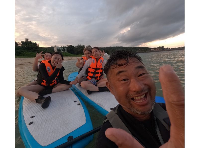 [Onna Village, Okinawa] Starting in April! Boat cruise, Blue Cave snorkeling and beginner SUP Lau SUP Free GOPRO filming #Brother Lau's shopの紹介画像