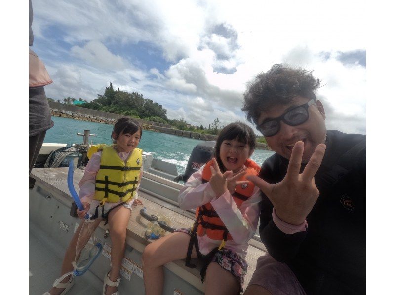  当日予約OK!　【沖縄恩納村】初心者ラウサップとロングタイム青の洞窟スノーケリング　ラウサップ　GOPRO撮影無料　＃ラウ兄のお店　の紹介画像