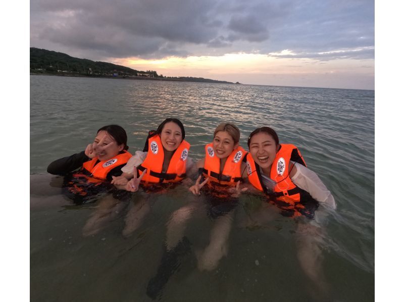 [Onna Village, Okinawa] Rainy season burnout Beginner Lau Sup and boat snorkeling in the Blue Cave Lau Sup Free GOPRO filming #Brother Lau's shopの紹介画像