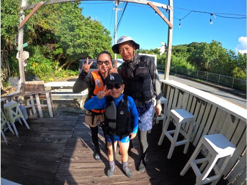  当日予約OK!　【沖縄恩納村】初心者ラウサップとロングタイム青の洞窟スノーケリング　ラウサップ　GOPRO撮影無料　＃ラウ兄のお店　の紹介画像