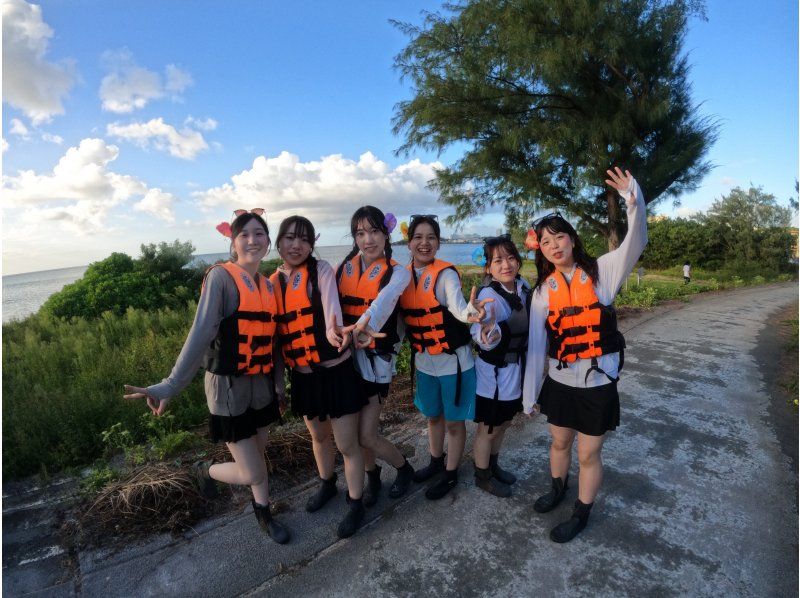  当日予約OK!　【沖縄恩納村】初心者ラウサップとロングタイム青の洞窟スノーケリング　ラウサップ　GOPRO撮影無料　＃ラウ兄のお店　の紹介画像