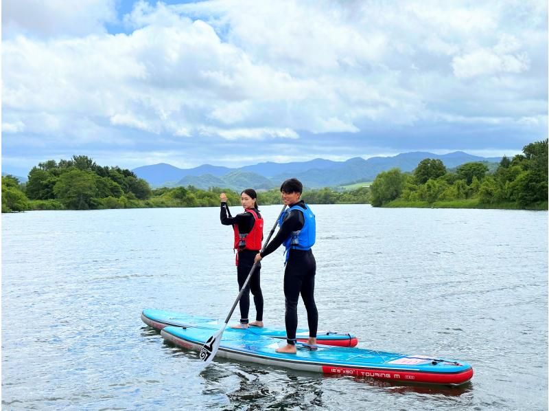 SALE! [10 minutes walk from Yoichi Station] A hidden gem! A relaxing river SUP on the Yoichi River, flowing through nature. Popular with first timers, couples and families on girls' trips.の紹介画像