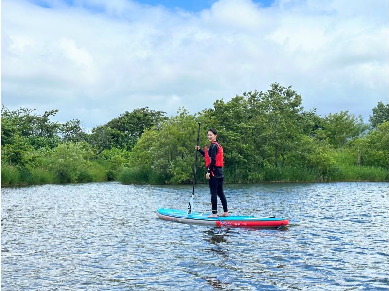 SALE! [10 minutes walk from Yoichi Station] A hidden gem! A relaxing river SUP on the Yoichi River, flowing through nature. Popular with first timers, couples and families on girls' trips.の紹介画像