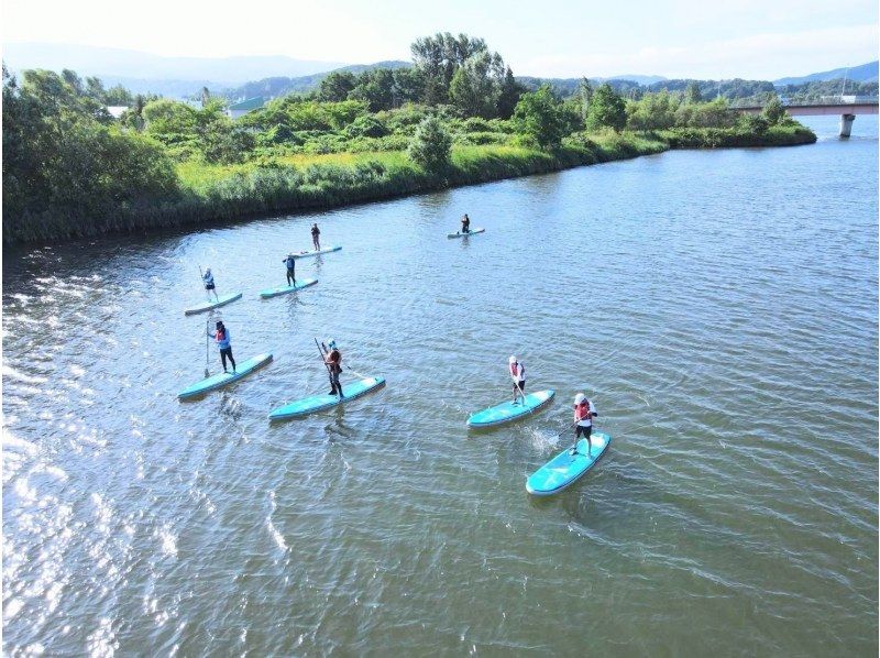 SALE! [10 minutes walk from Yoichi Station] A hidden gem! A relaxing river SUP on the Yoichi River, flowing through nature. Popular with first timers, couples and families on girls' trips.の紹介画像