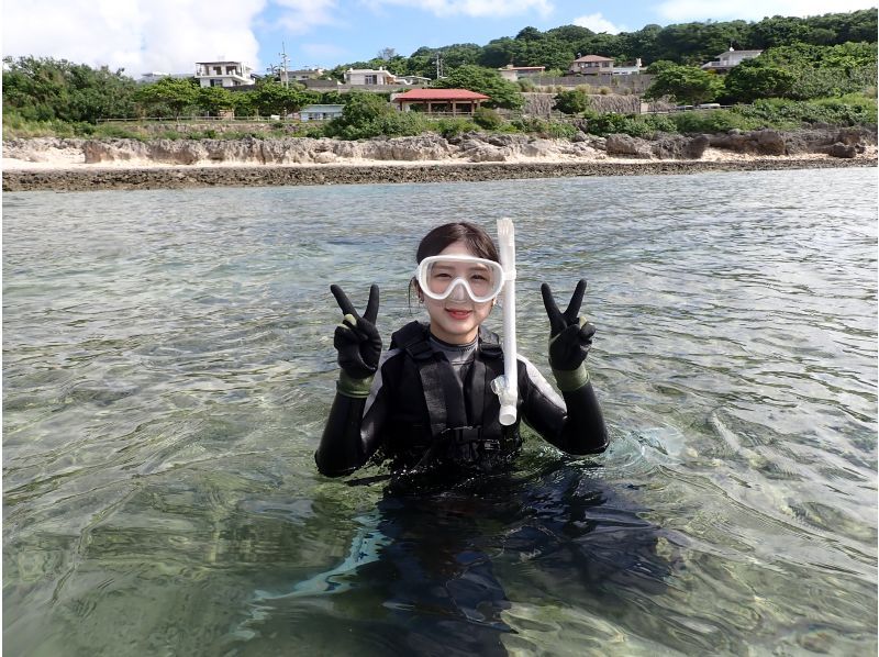 《Assemble in person! 》About 30 minutes from Naha♪ [Snorkeling tour at the "Natural Aquarium" where sea turtles and many fish live] ★Free transportation★Free fish feeding★の紹介画像