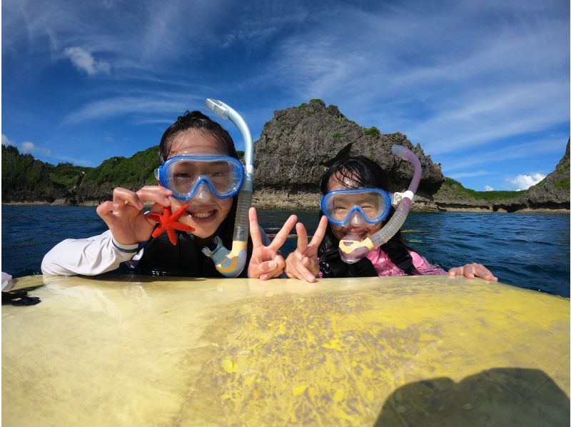 [沖繩/北谷]照片影片禮物！船浮潛！我們去看看珊瑚田吧！北谷出發，約2小時，每天4班，提供接送服務 *可英文の紹介画像