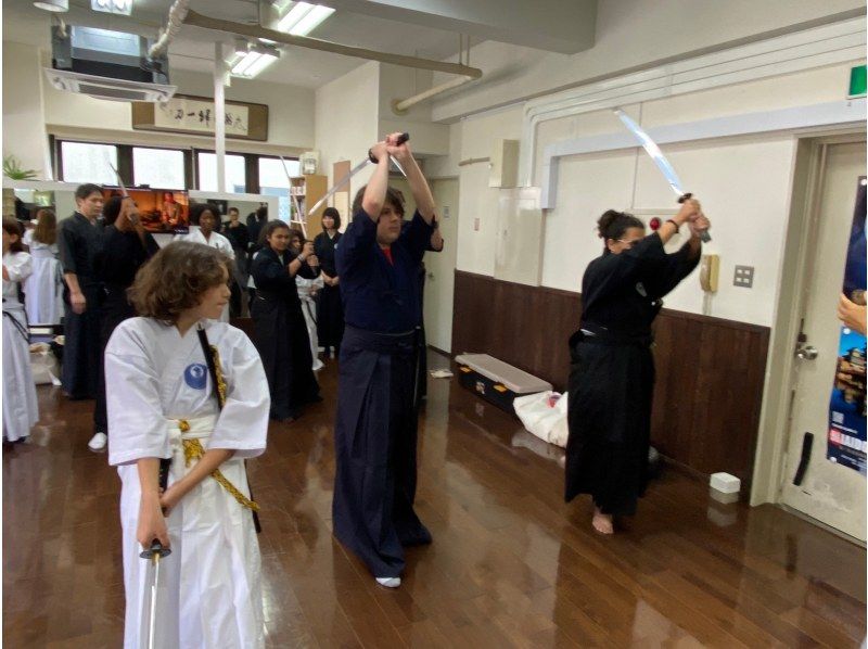 [东京/浅草]武士体验！与最后的武士一起体验日本传统武术“居合道”！の紹介画像