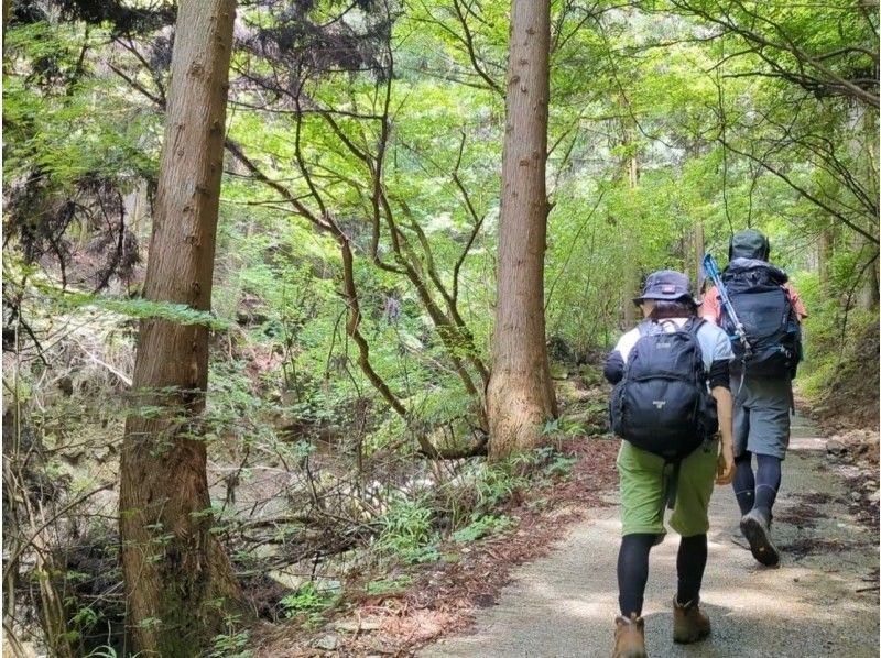 "Osen" A couple enjoying a hiking tour in Chichibu, Saitama