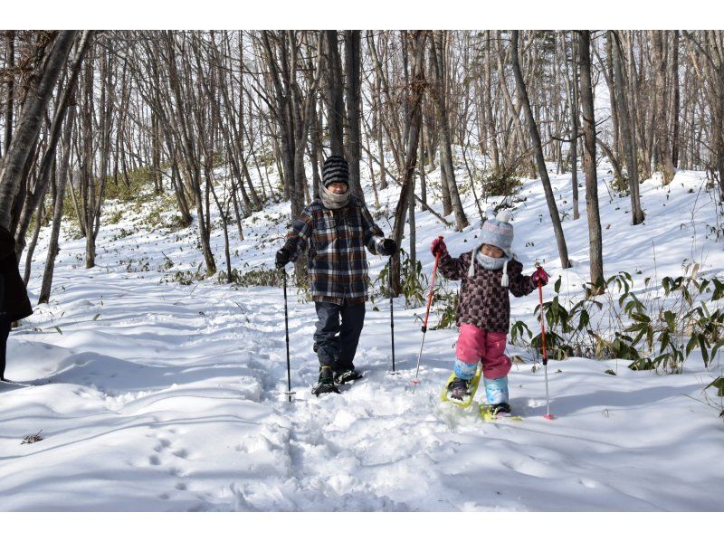 【北海道・登別】冬を満喫！家族で楽しめるスノーシュー体験の紹介画像