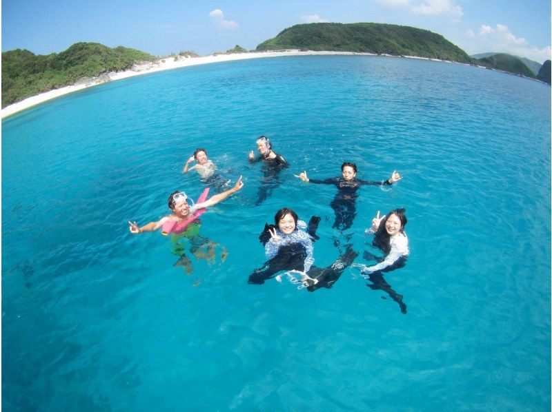 [Okinawa/Chatan] Kerama boat fun diving twice! Departs from Chatan, approximately 8 hours (1 day flight), pick-up and drop-off available, tours around 2-3 places *English OKの紹介画像