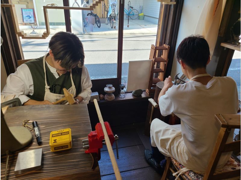 【京都・北区】90分で指輪作り　むくみも問題なし！サイズフリーなオープンリング　デザイン性ありでリバーシブル♪種類により文字入れ出来ます！の紹介画像