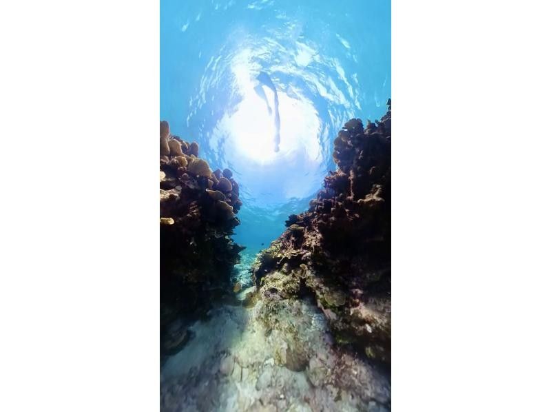 SALE! [Snorkeling in Irabu Island] Enjoy the blue ocean of Miyako! Photos and videos includedの紹介画像