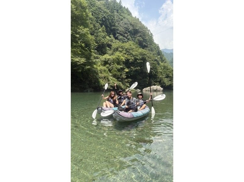 【高知/仁淀川】距离仁淀蓝最近的地点的两人皮划艇体验～推荐给女生旅行！ ！の紹介画像