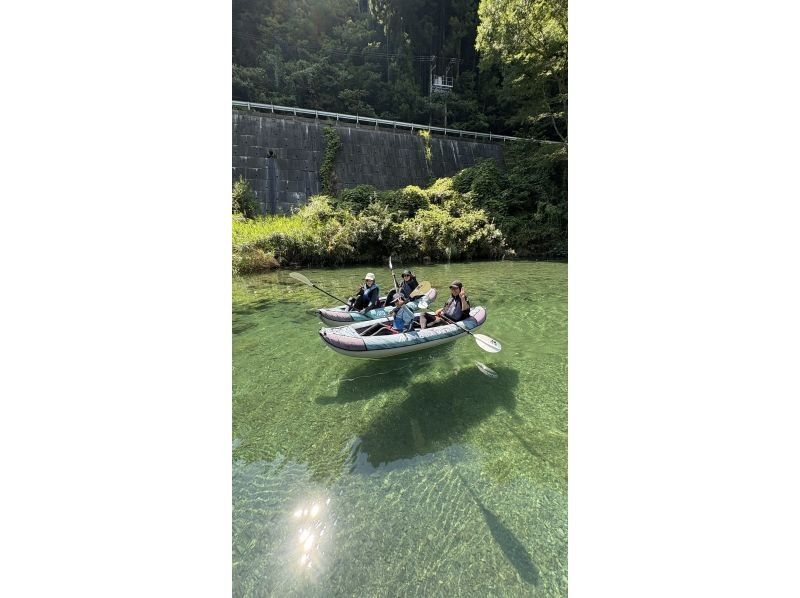 【高知/仁淀川】距离仁淀蓝最近的地点的两人皮划艇体验～推荐给女生旅行！ ！の紹介画像