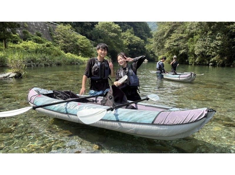 【高知/仁淀川】距离仁淀蓝最近的地点的两人皮划艇体验～推荐给女生旅行！ ！の紹介画像