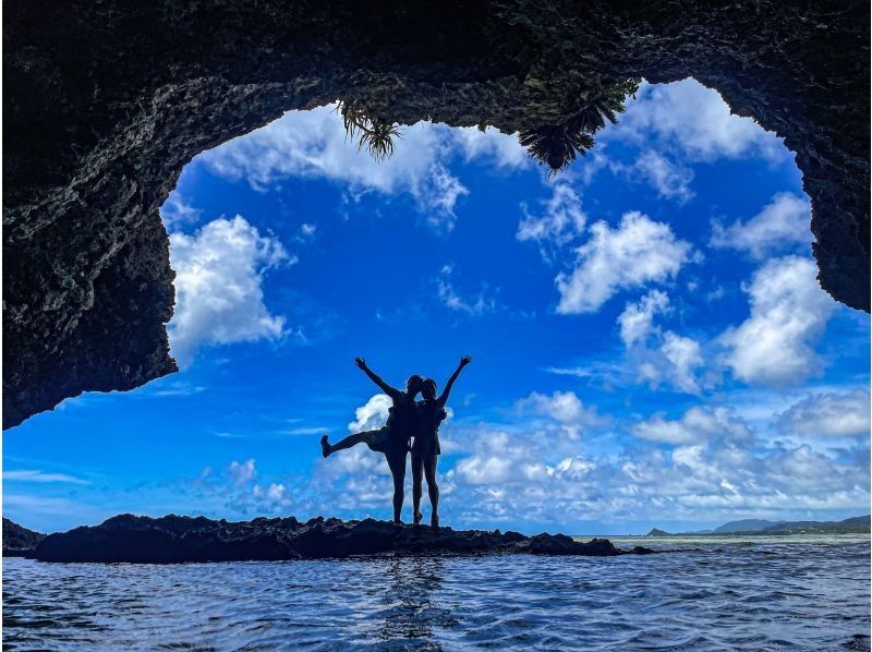 Golden Week Sale [100% chance of seeing sea turtles for three consecutive years] Must-see for those who want to see sea turtles ☆ Blue Cave Snorkeling ☆ Ages 2 to 70 OK {Free photo data} の紹介画像