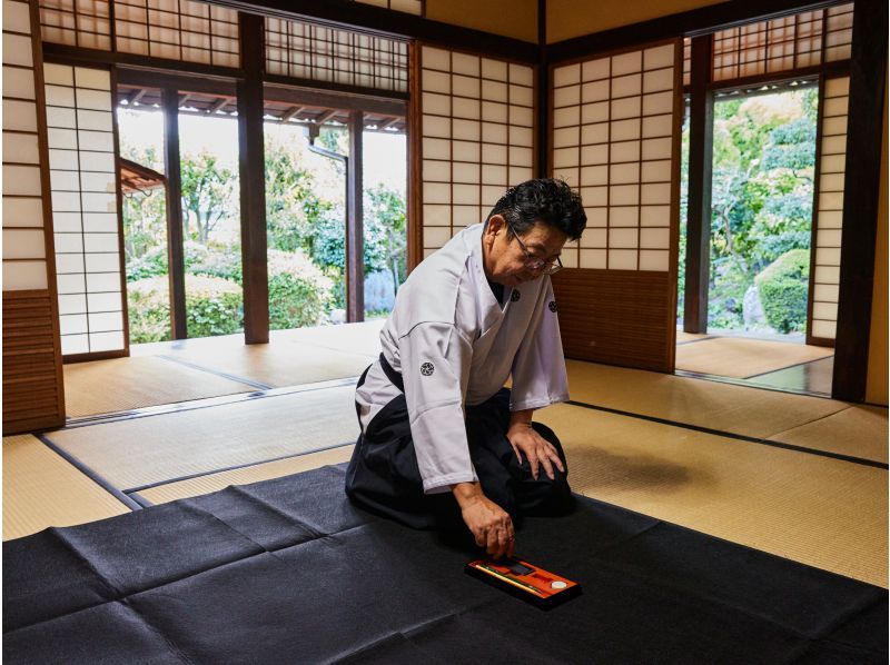 [By Osaka Castle] Hands-on class to learn Bushido & Zen with photoの紹介画像