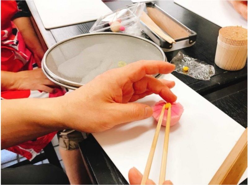 【Shinjuku-ku】Genuine Wagashi Experience By the Maestro At His Mochi Shの紹介画像