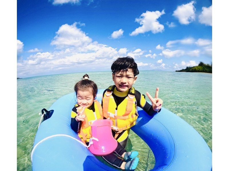 1〜5歳の小さなお客様へ【恩納村・お子様が主役の貸切ビーチツアー】子供の『やりたい！』にトコトン応える！写真＆フォトフレーム付でペットOKの紹介画像
