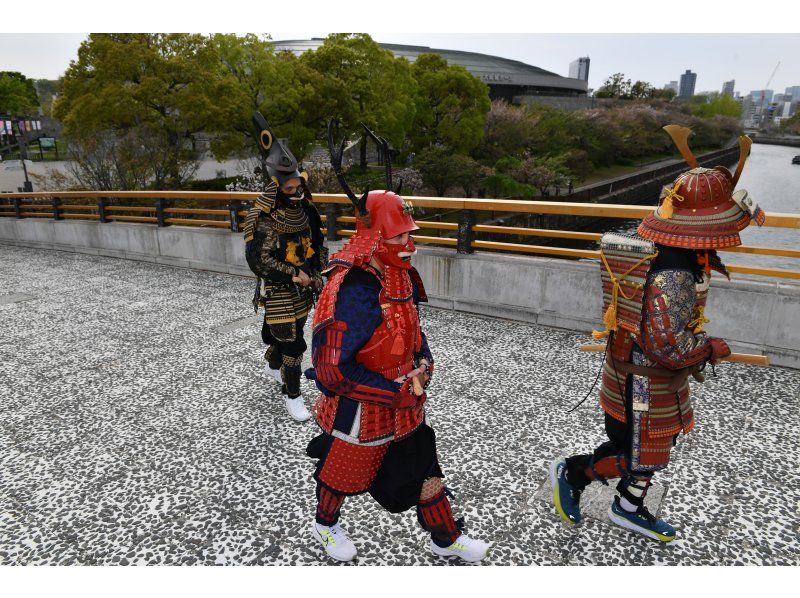 Pilgrimage/Samurai-specific Osaka Castle Guides Private tours in armorの紹介画像