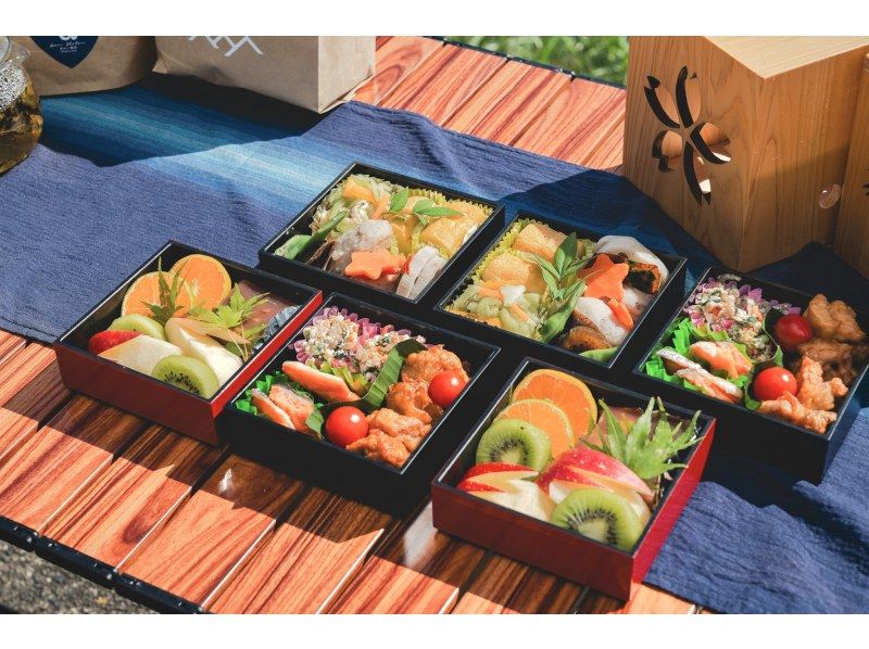 遊山箱』 ㈲江淵鏡台店（徳島市） 別名「阿波の玉手箱」とも呼ばれて