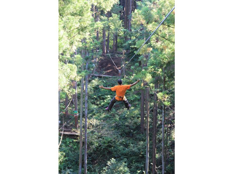 [Kanagawa, Odawara] Only 3,800 yen until June! A total of 13 zip lines! ~Zip trip course~ For adults and children! Close to the city center, but in the forest!の紹介画像