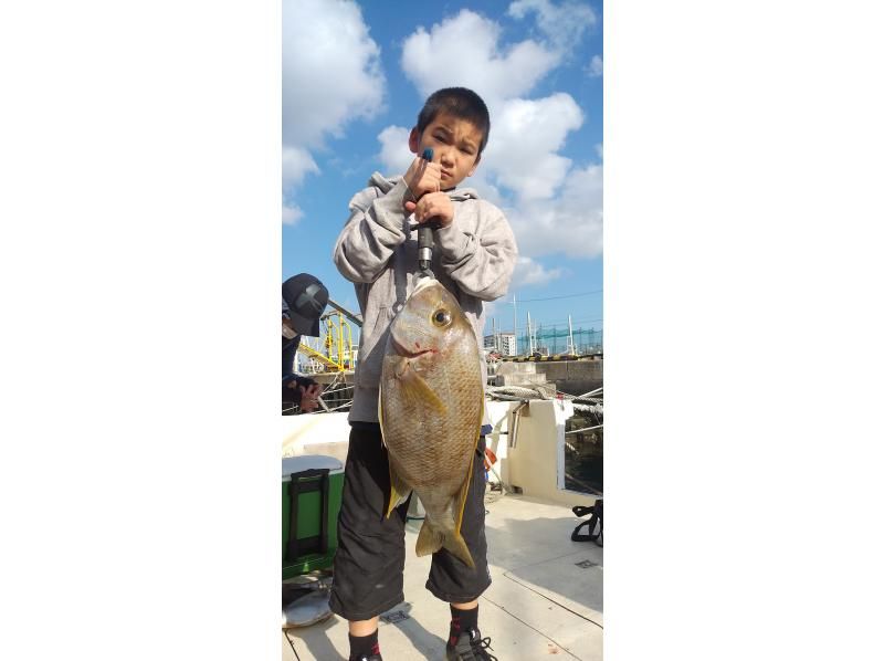[沖繩・糸滿市]包船暢遊天屋海釣6小時！ / 赤鯛・50cm以上大魚釣魚 / 歡迎初學者 / 包含裝備 / 提供接送服務 / 餐廳介紹の紹介画像