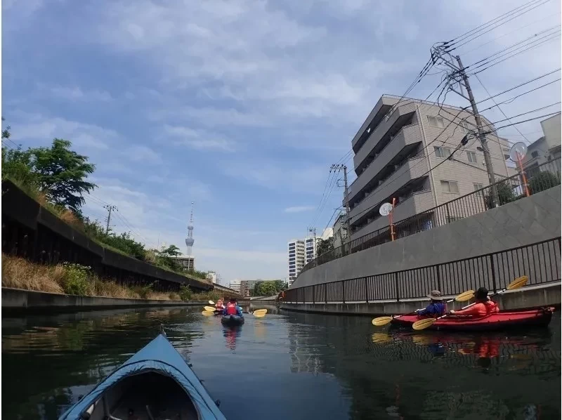 [โตเกียว/Sumida-ku] กลางแจ้งในเมือง! ทัวร์พายเรือแคนูสกายทรี! (ใกล้สถานีฮิไร สาย JR โซบุ)の紹介画像