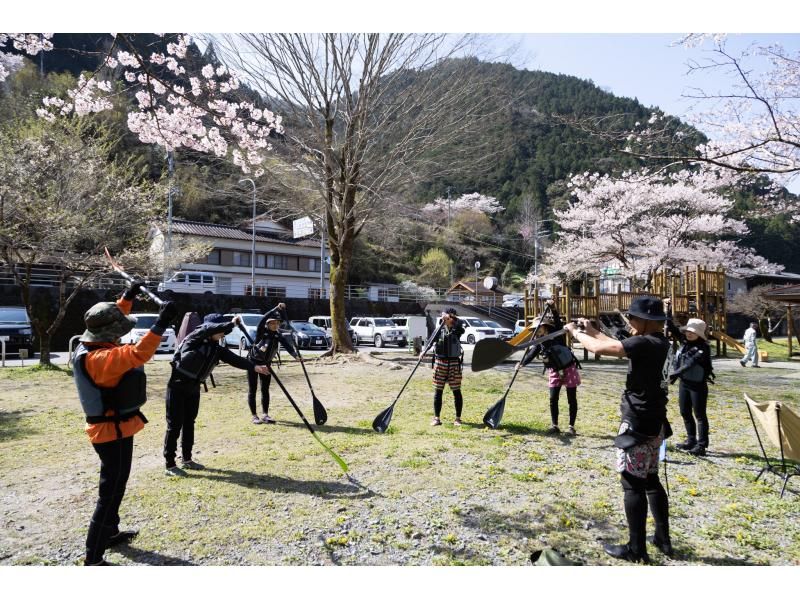 【高知・仁淀川】春のスペシャルツアー  3月限定 桜咲く絶景仁淀ブルーでお花見SUP 女子旅にもオススメ！！の紹介画像