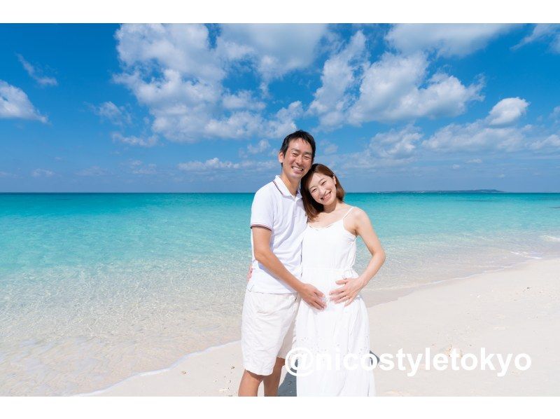 【沖縄・宮古島】プロカメラマンによる写真撮影付き！マタニティペイントで大切な瞬間を記念に残しませんか？お腹を可愛く彩るマタニティアート。の紹介画像