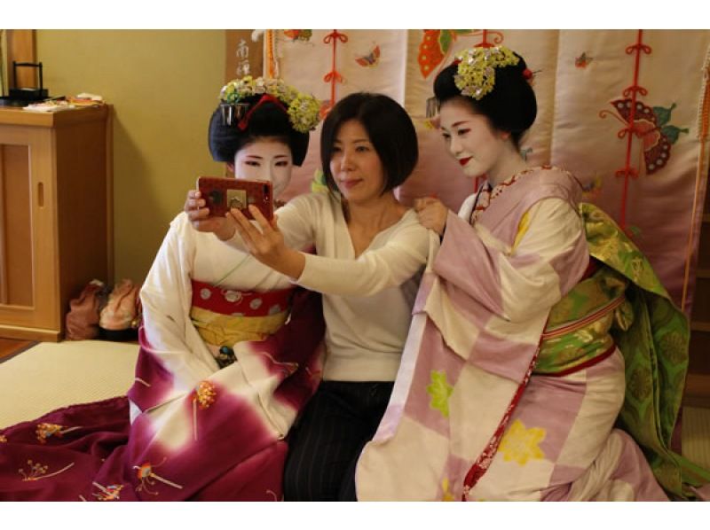 【京都・祇園】グループ貸切！舞妓さんの京舞とお座敷遊び体験など60分の紹介画像