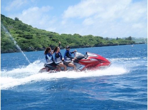 【沖縄・うるま市】チューブ類やマリンジェットの中から3種目にチャレンジ!ちょい遊びプラン 【沖縄・うるま市】チューブ類やマリンジェットの中から3種目にチャレンジ!ちょい遊びプラン