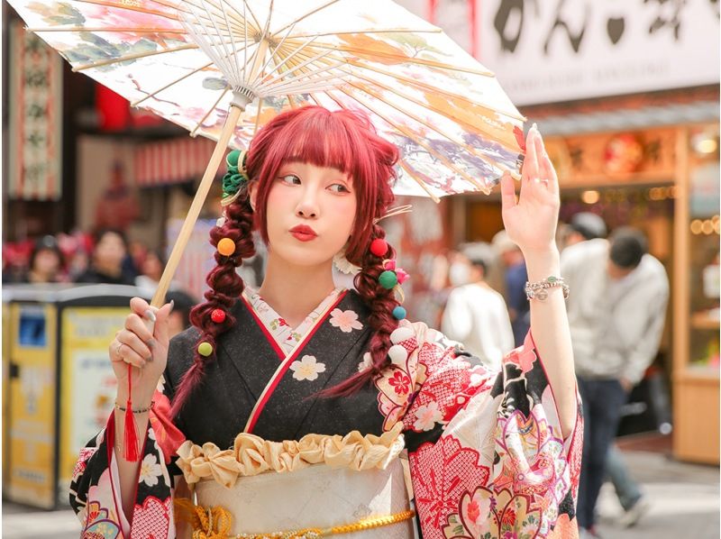 [Enjoy Osaka Castle, Dotonbori, and Tsutenkaku!] Kimono rental 6-hour plan (hair styling included, unlimited hair accessories)の紹介画像