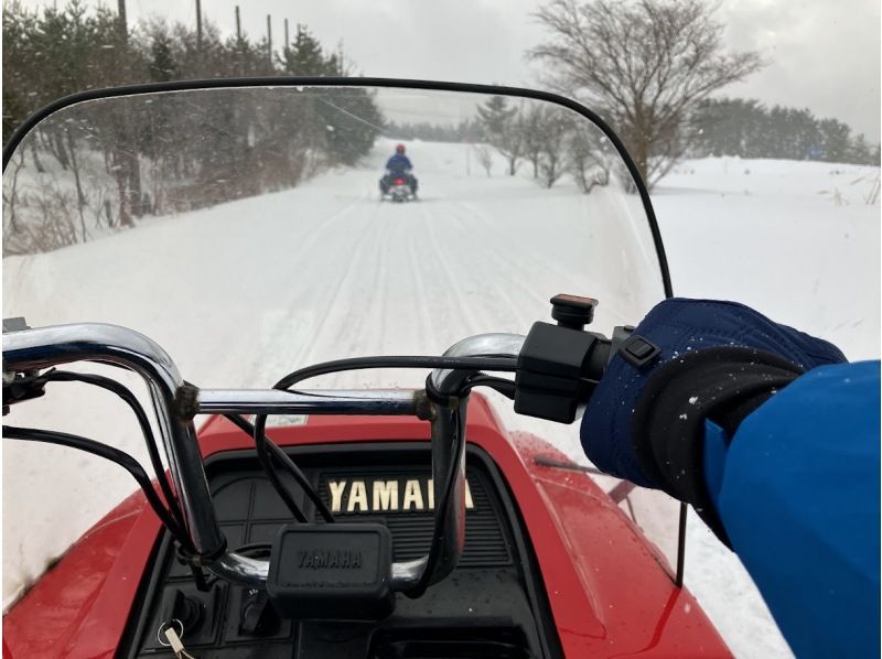 【AKITA】1-hour Snowmobile riding for beginner (single-seater)の紹介画像