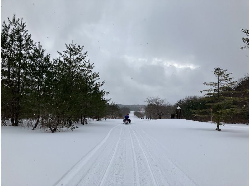 【AKITA】1-hour Snowmobile riding for beginner (single-seater)の紹介画像