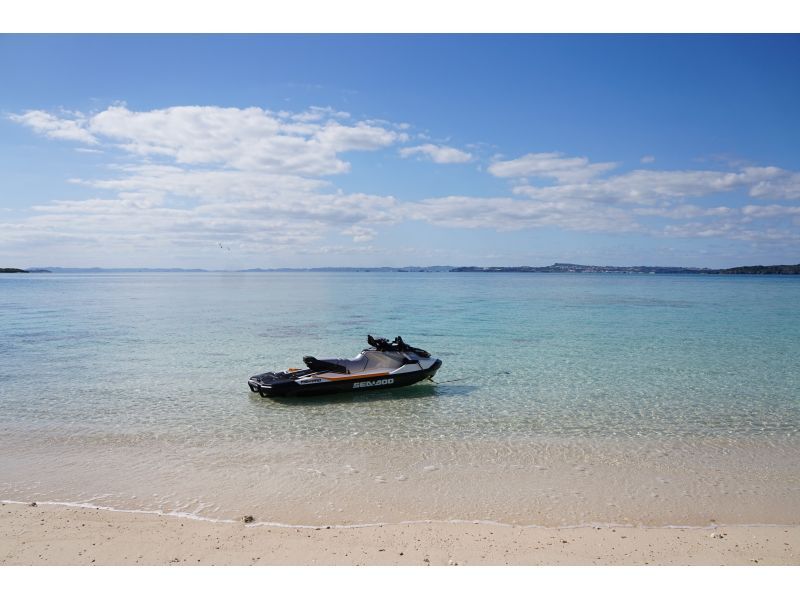 [Okinawa East Coast] Private custom-made touring where you can ride around the emerald blue sea on a jet skiの紹介画像