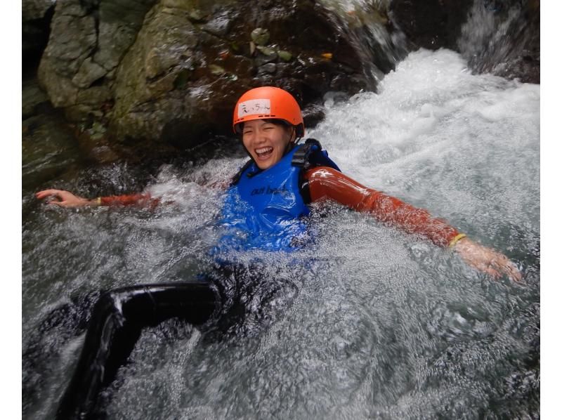 【栃木・那須】夏は川にどぼーーーーん! シャワークライミング　ジップラインコースの紹介画像