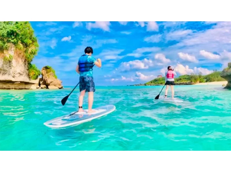 [Okinawa/Kouri Island] Reservations possible the day before! Clear SUP experience at an unexplored beach near Churaumi Aquarium! Free underwater camera & drone photography that looks great on SNS! Safe for beginners and childrenの紹介画像