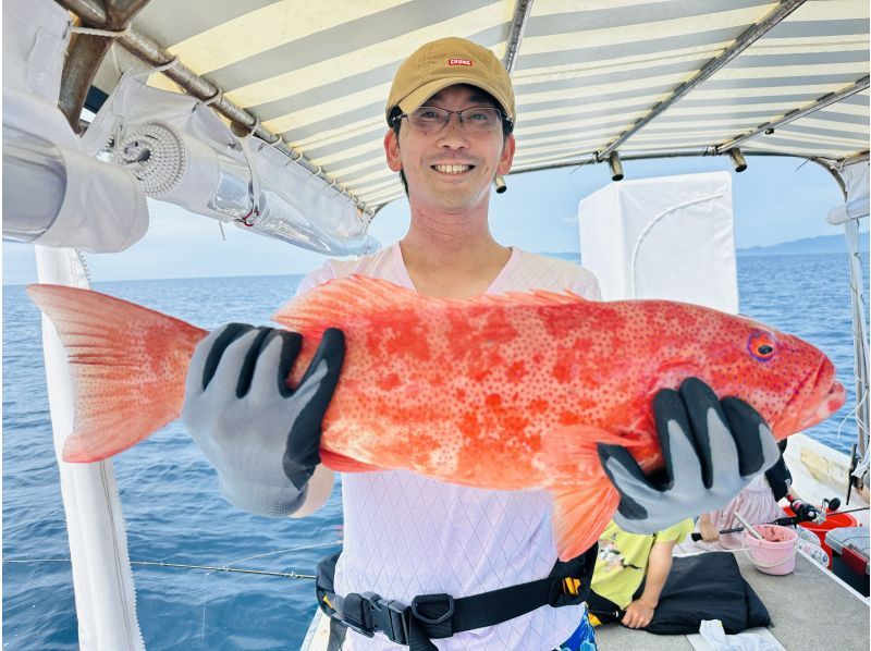 【スーパーサマーセール2024】石垣島で半日泳がせ釣りで大物を狙おう。アカジンミーバイを釣り上げろ！【AM4時間コース】の紹介画像