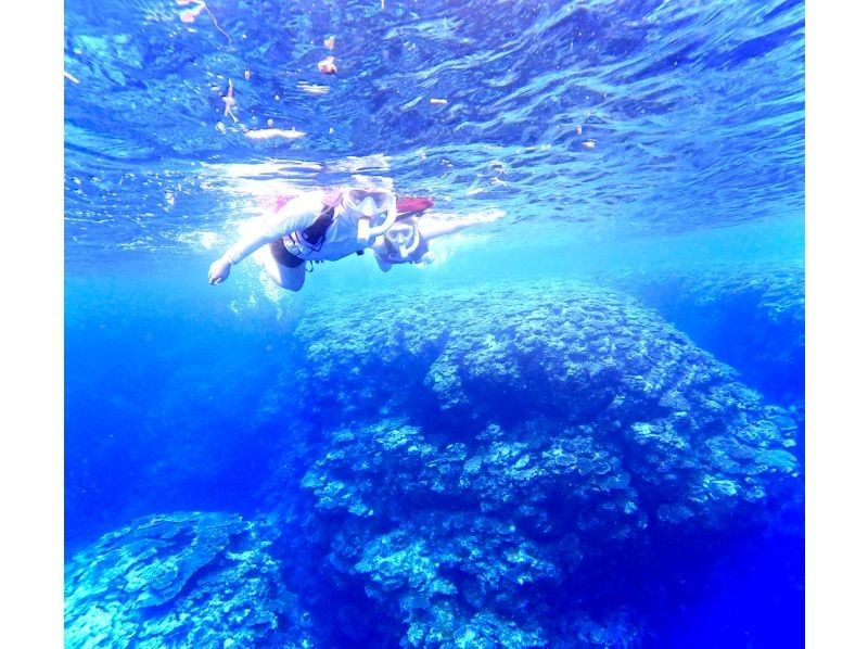 沖縄No1 ビーチを貸し切り‼︎シュノーケリング【90分】ジャングリア・美ら海水族館・古宇利島近く！高画質水中カメラ撮影無料♪♪の紹介画像