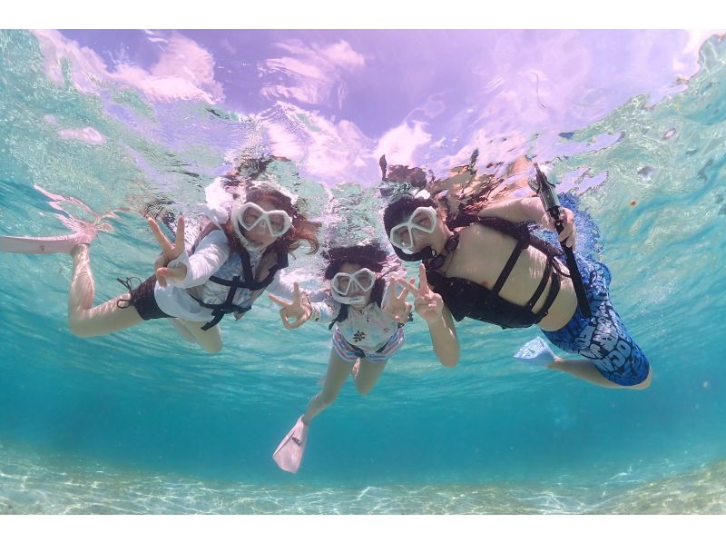 SALE! Miyakojima, 2 hours, sea turtles [sea turtle snorkeling photo tour encounter rate 100%] At-home tours are being held ♪ Necessary equipment rental & free photosの紹介画像