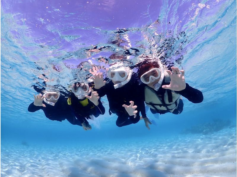 宮古島・2時間【ご家族貸切ウミガメシュノーケルフォトツアー】超お得家族貸切割！高品質写真＆動画付き★追加料金無し★1歳〜OKお子様料金有り！の紹介画像