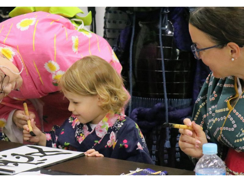 【By Osaka Castle】Learning Zen of Japanese Beauty Calligraphy in kimonoの紹介画像