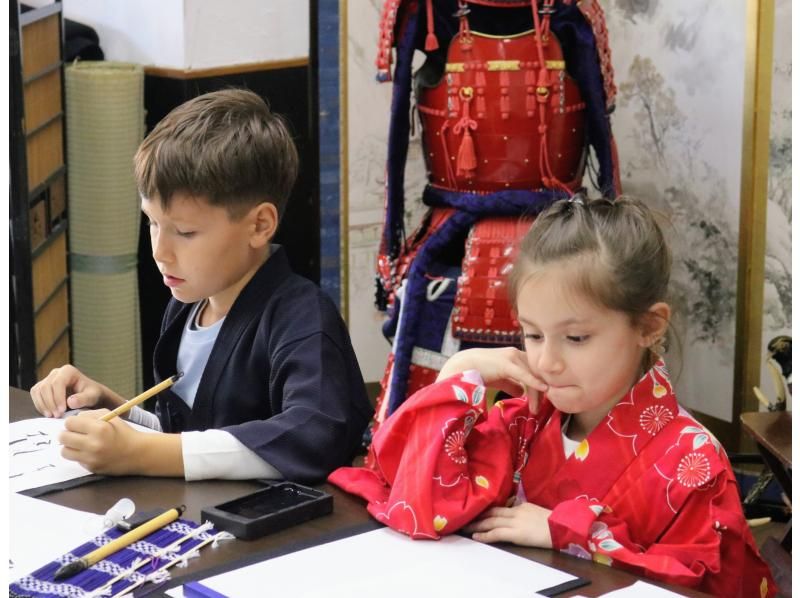 【By Osaka Castle】Learning Zen of Japanese Beauty Calligraphy in kimonoの紹介画像