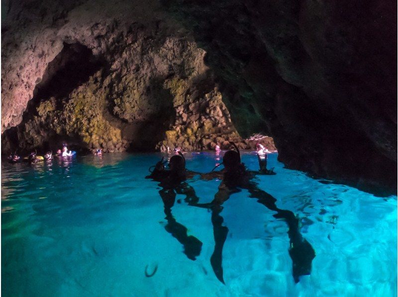 Blue cave snorkeling by boat / Opening commemorative price for family memories