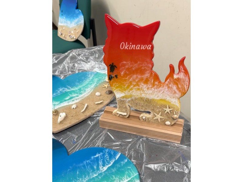 [Okinawa/Okinawa City] 1DAY trial class ★ “Resin wave art design cut board” instructor Kay face-to-face lessonの紹介画像