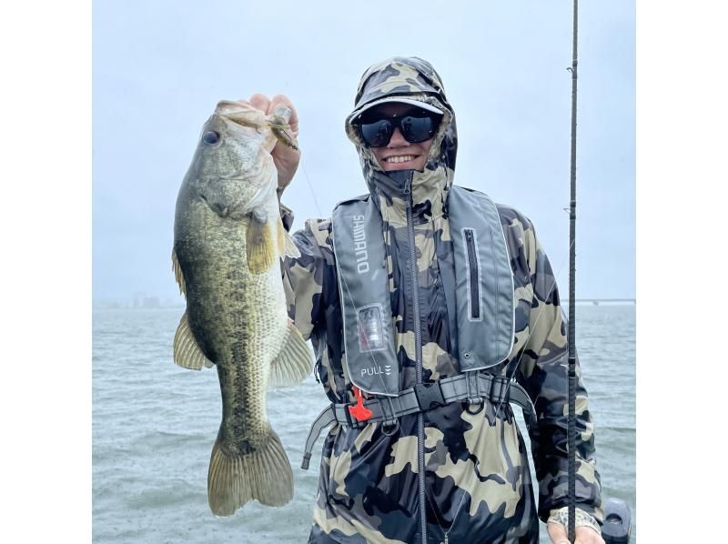 【滋賀・大津】びわ湖釣りガイド「ハーフデイプラン・４ｈ」初心者歓迎！手ぶらOKの紹介画像