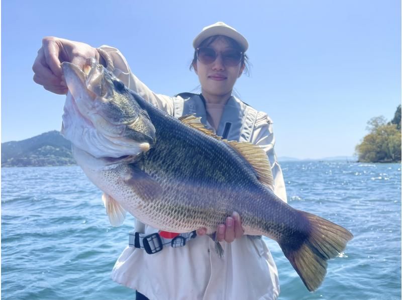 【滋賀・大津】びわ湖釣りガイド「ワンデイプラン・８ｈ」初心者歓迎！手ぶらOKの紹介画像